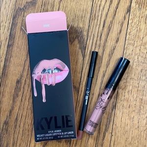 Kylie Jenner velvet liquid lipstick & lip liner